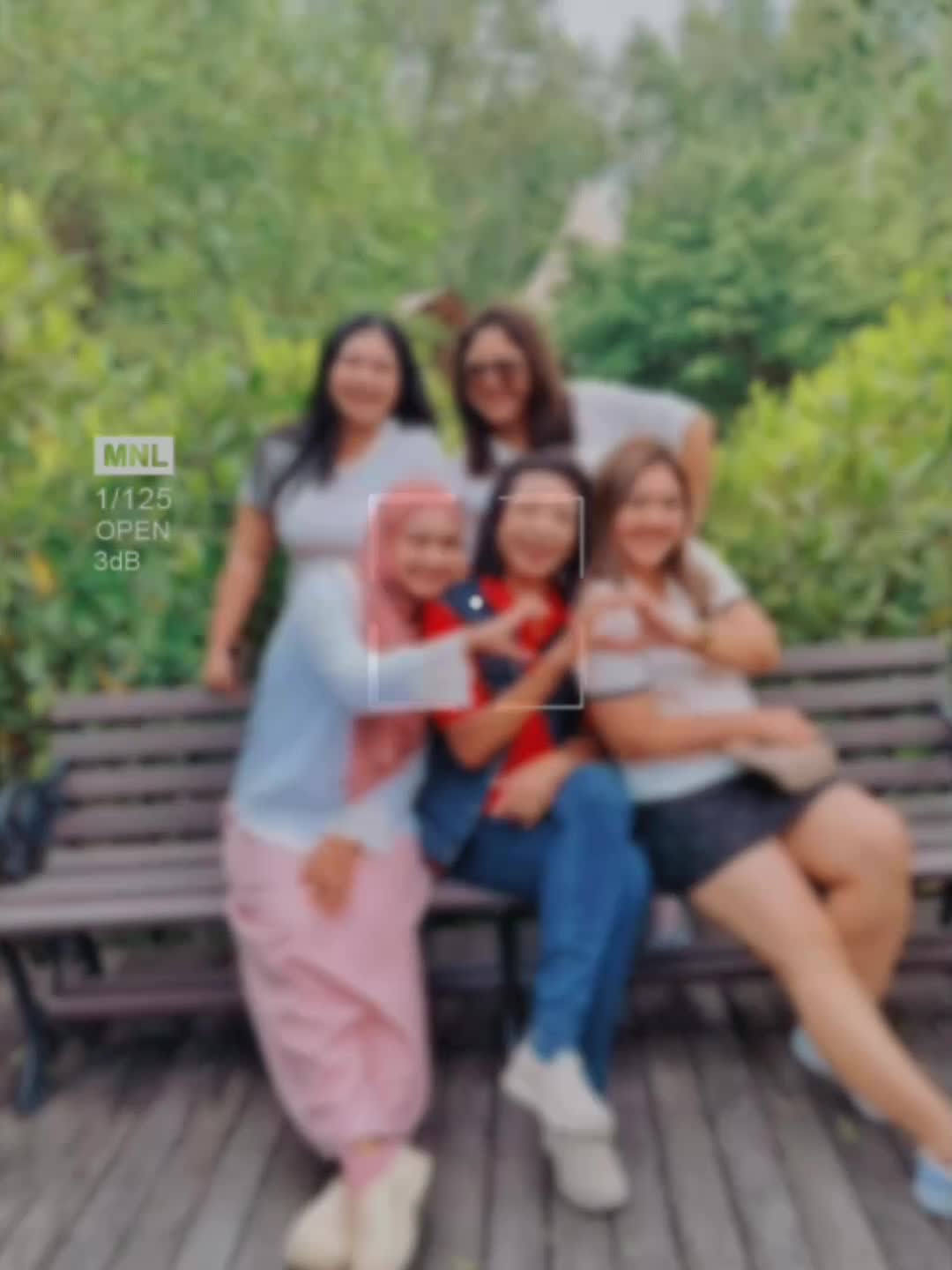 @joynareenat