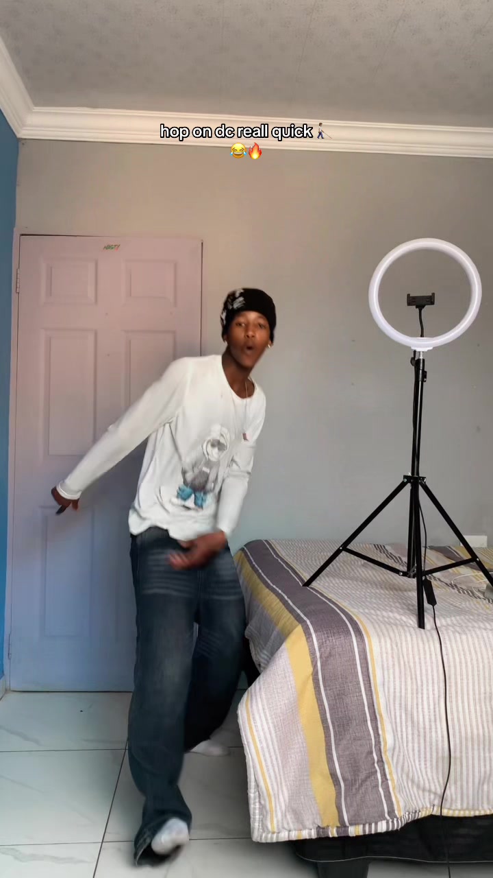 @tshego 👎🏼
