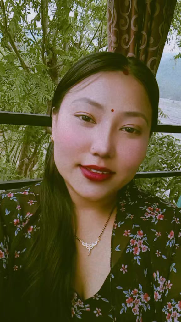 @सुमिना सेन ठकुरी💗👩❤️👨
