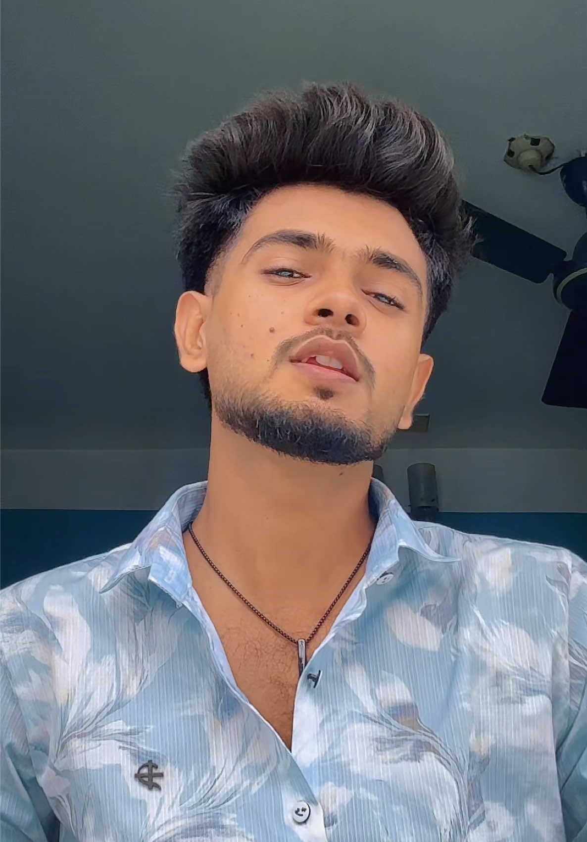 @𝐙𝐮𝐛𝐨 🦇