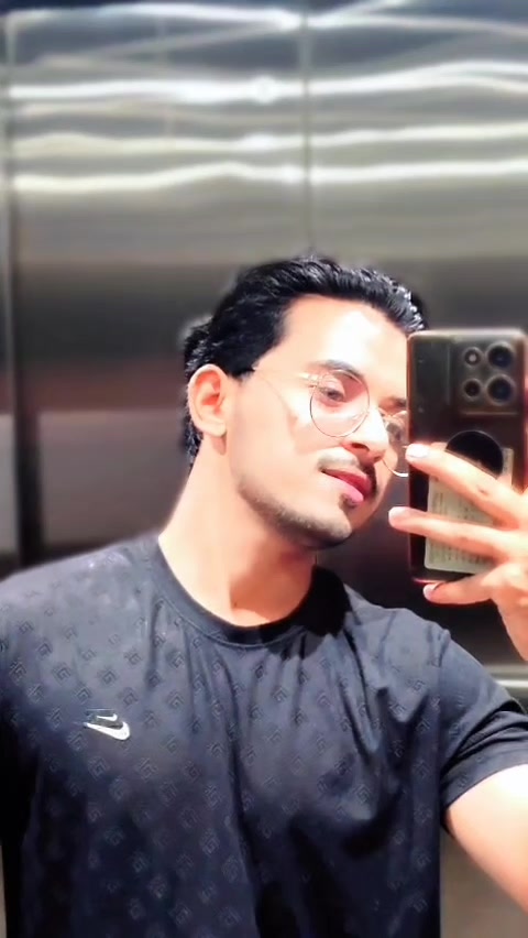 @Hassam king 🤴🇵🇰🇸🇦