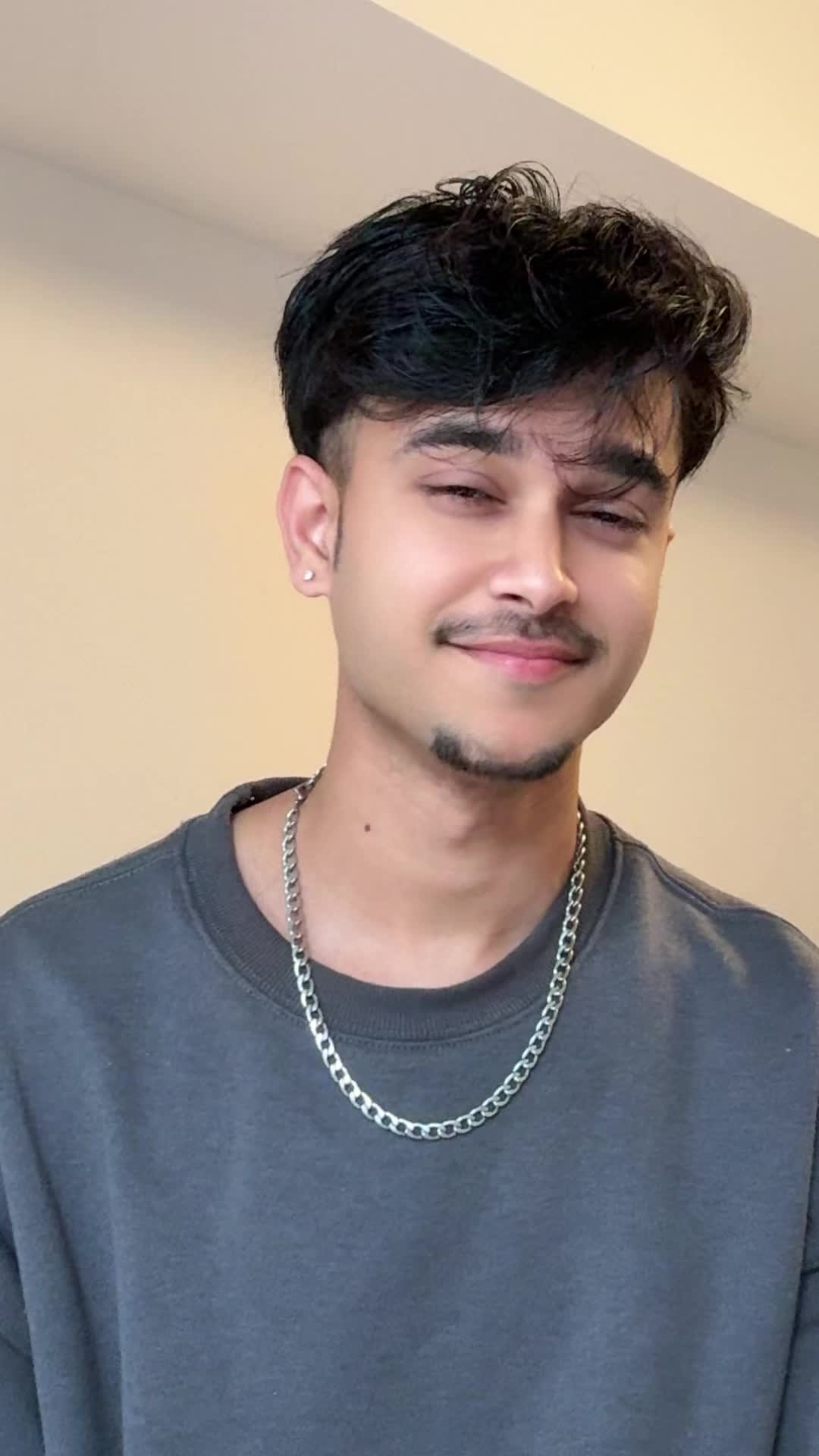 @Mr_bhatt🎭