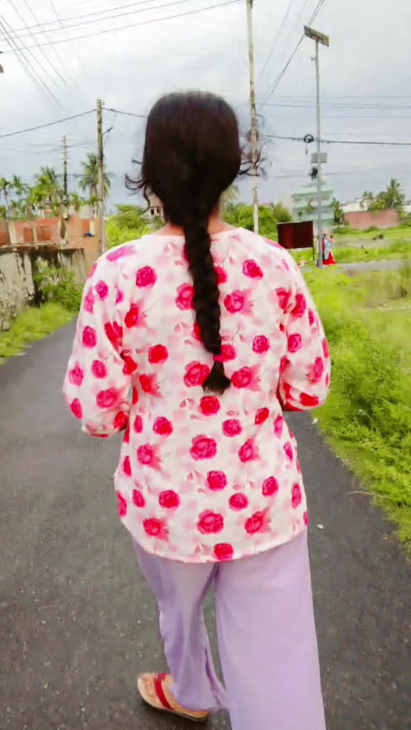 @👑 🩹Miss__Shah 🕊️👸