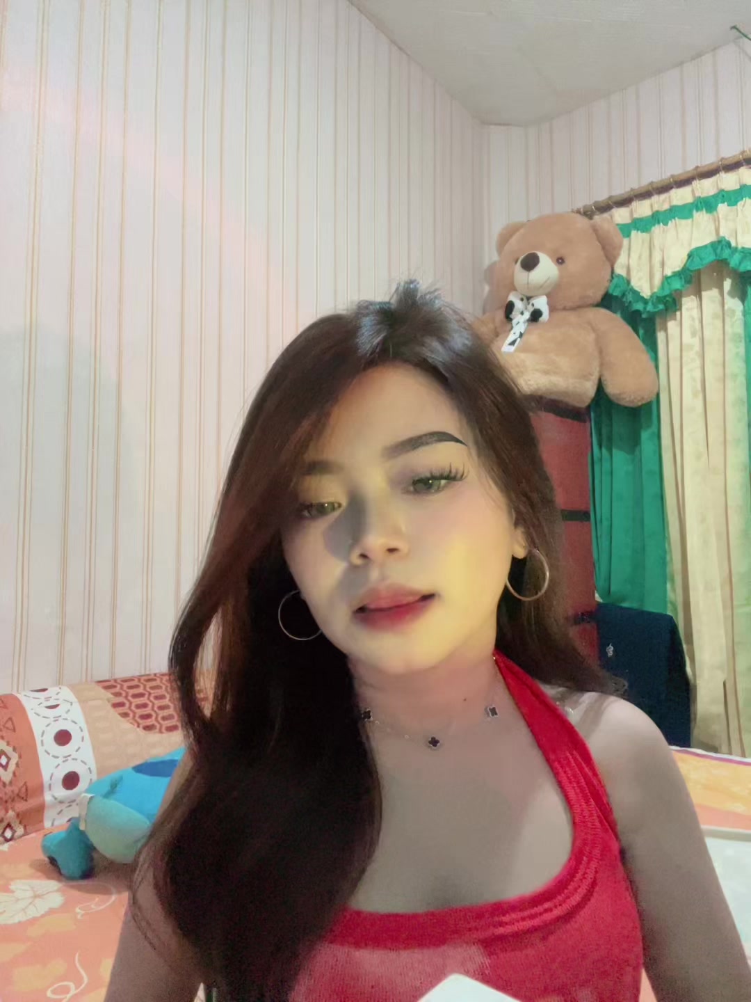 @Moniccc26__