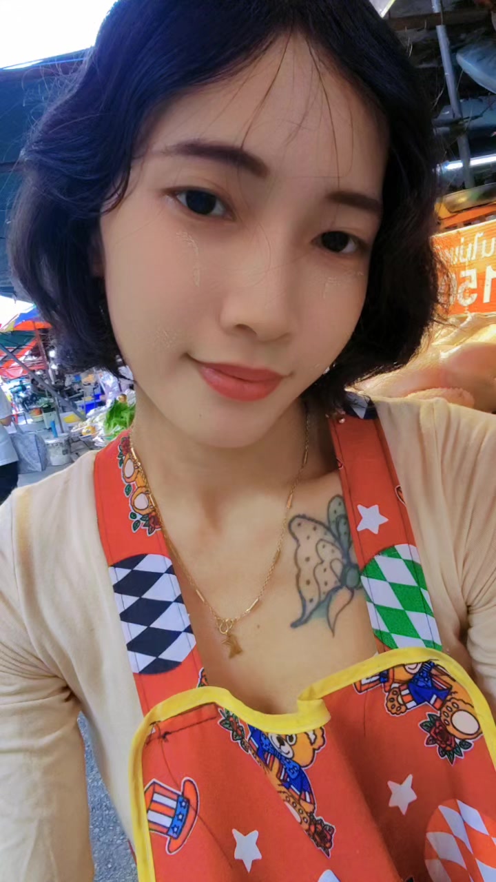 @🌿Kay Thi Khaing🌿(ဖြူးသူလေး)