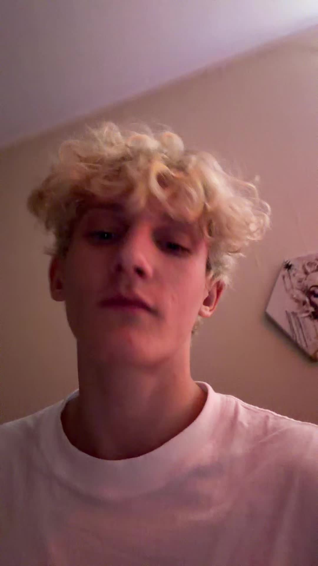 @𝓱𝓮𝓪𝓿𝔂𝓼𝓮𝓽 𝓫𝓸𝔂😏