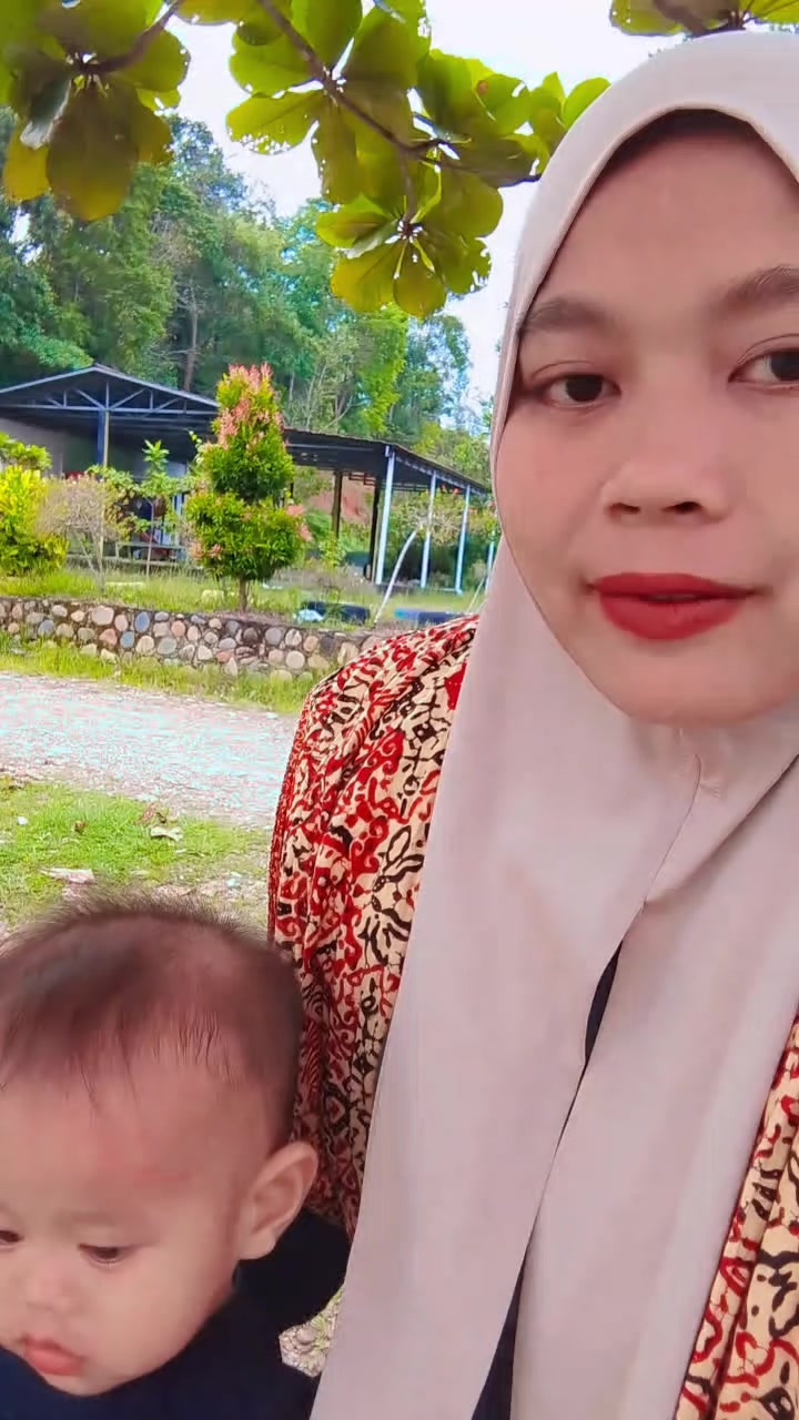 @aku bukan botol yakultk 😠