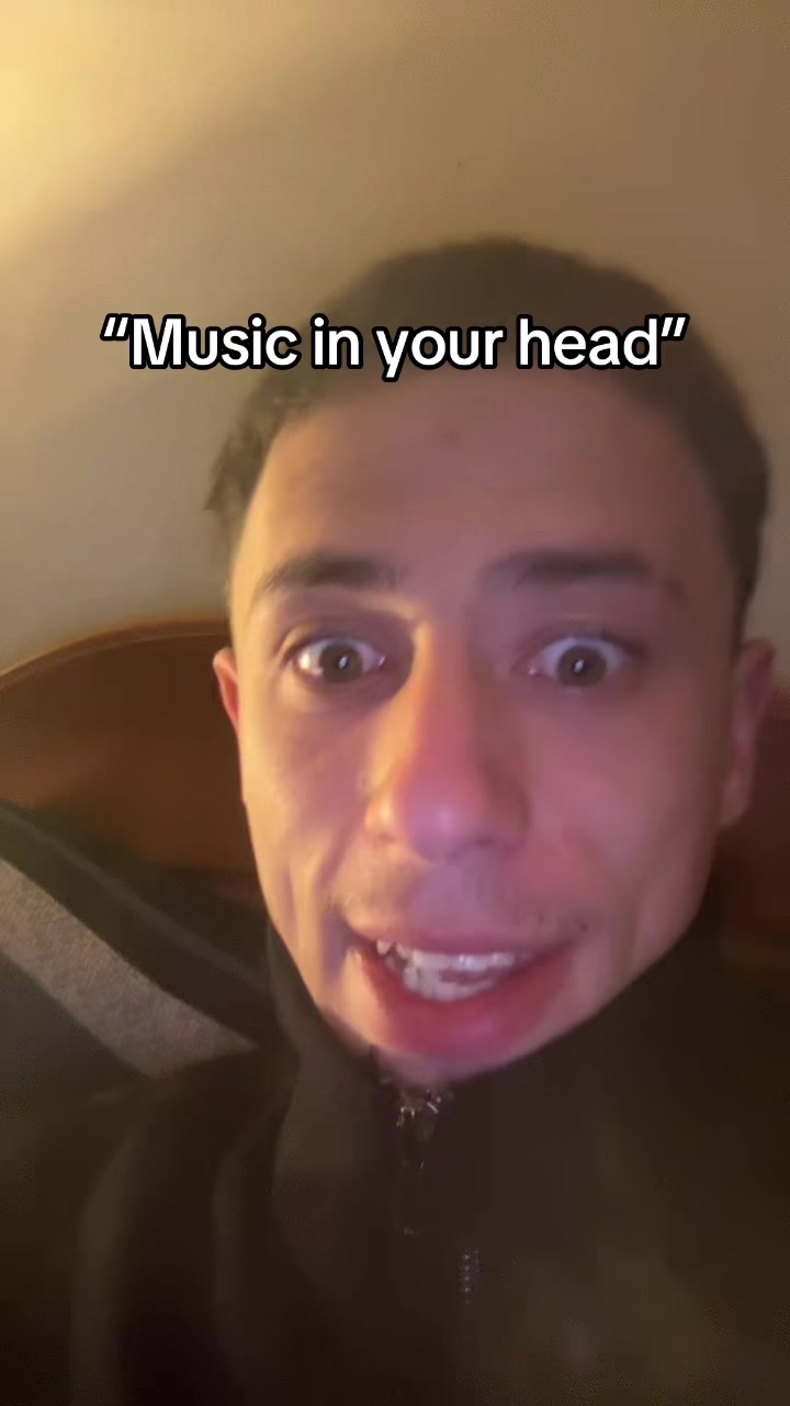 @d1zzyjay_