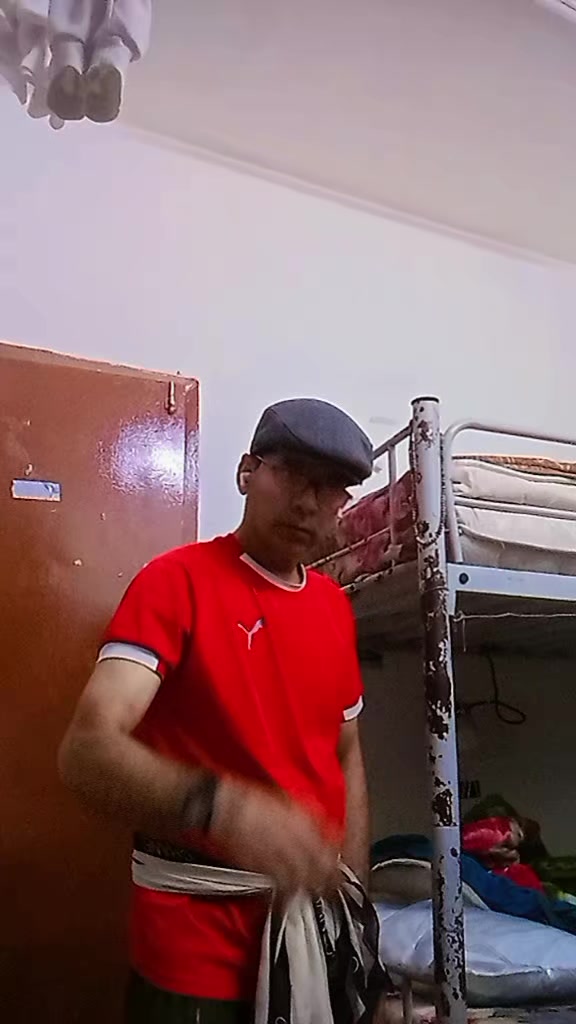 @bisnuth0