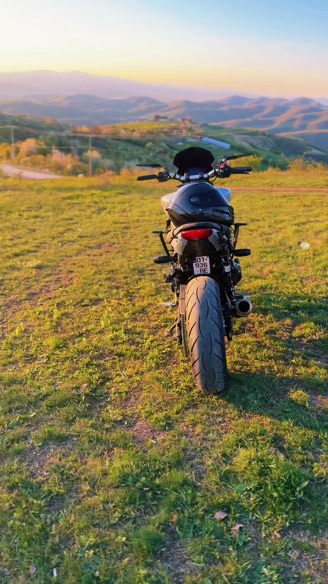 @MT09