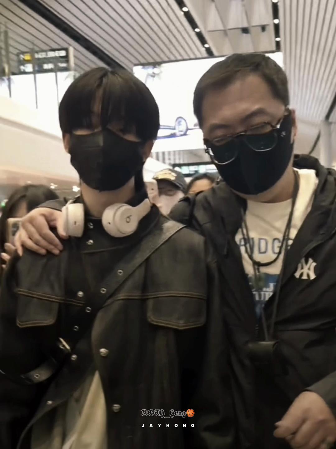 @𝐂𝐡𝐞𝐧𝐘𝐢𝐡𝐞𝐧𝐠_陈奕恒ᥫ᭡