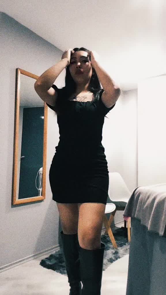 @Alison Tena432