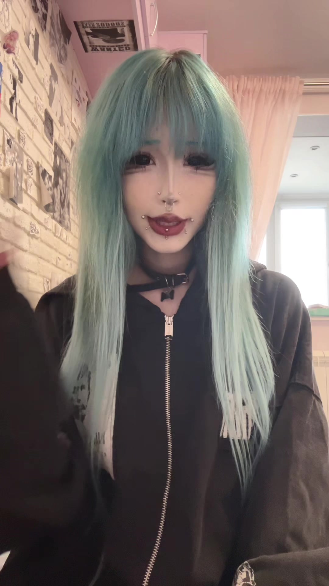 @килл семпай ￢o(￣-￣ﾒ)