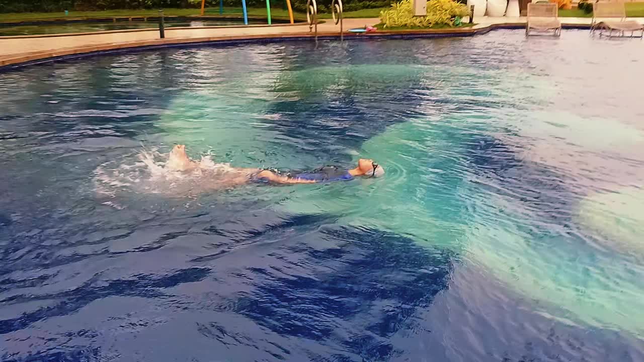 @Tr Thaephyu Aung Swim Coach