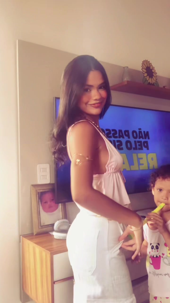 @bella