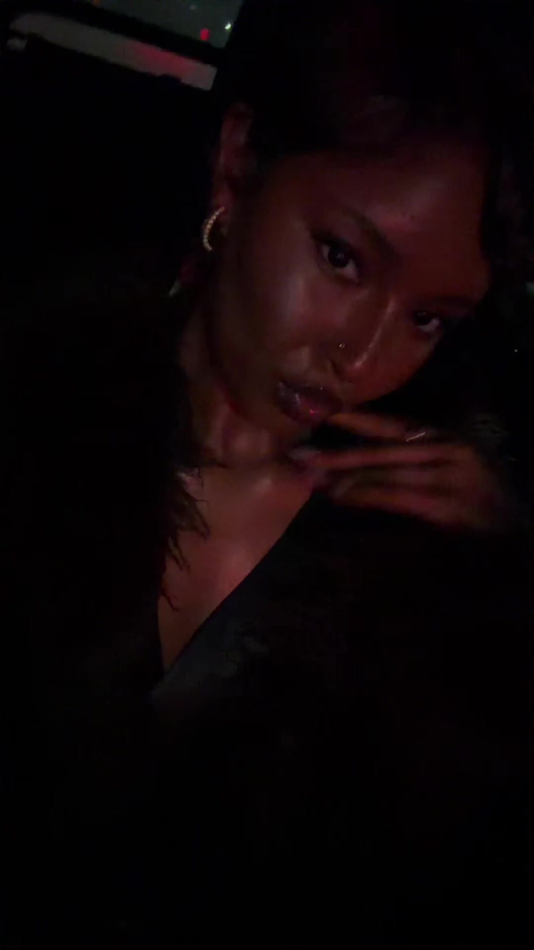 @T