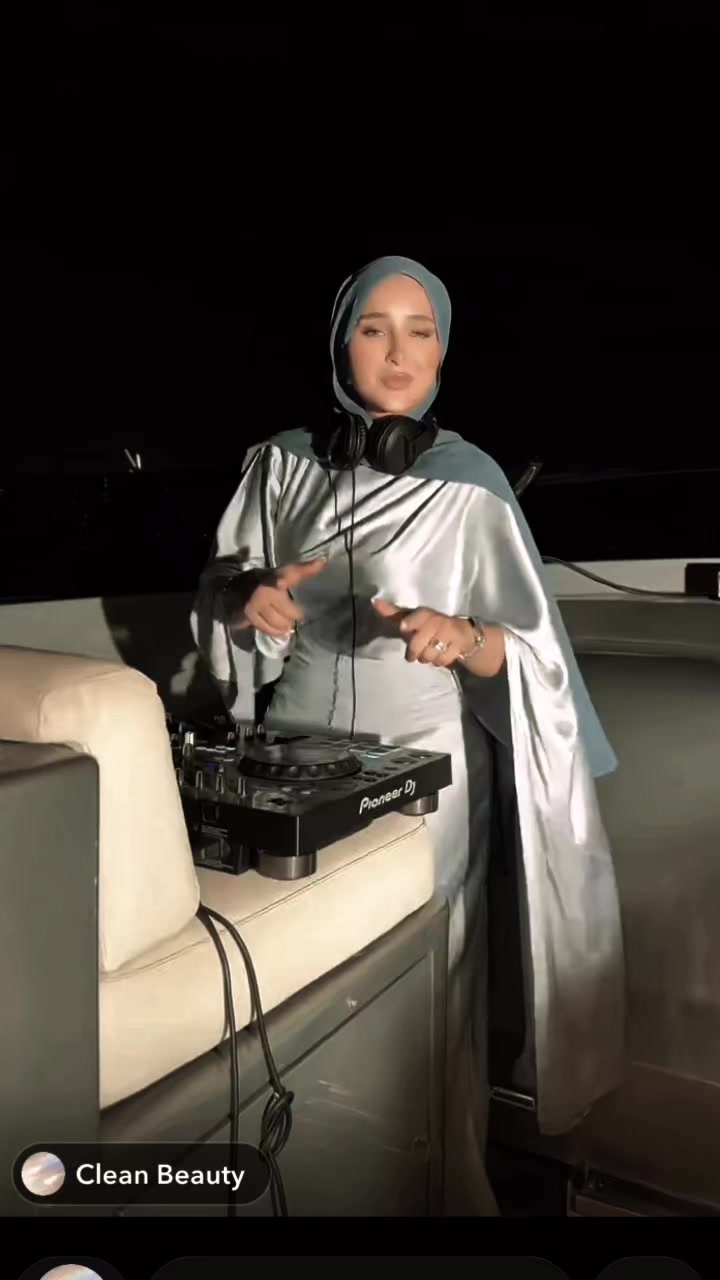 @NE HAL🕊