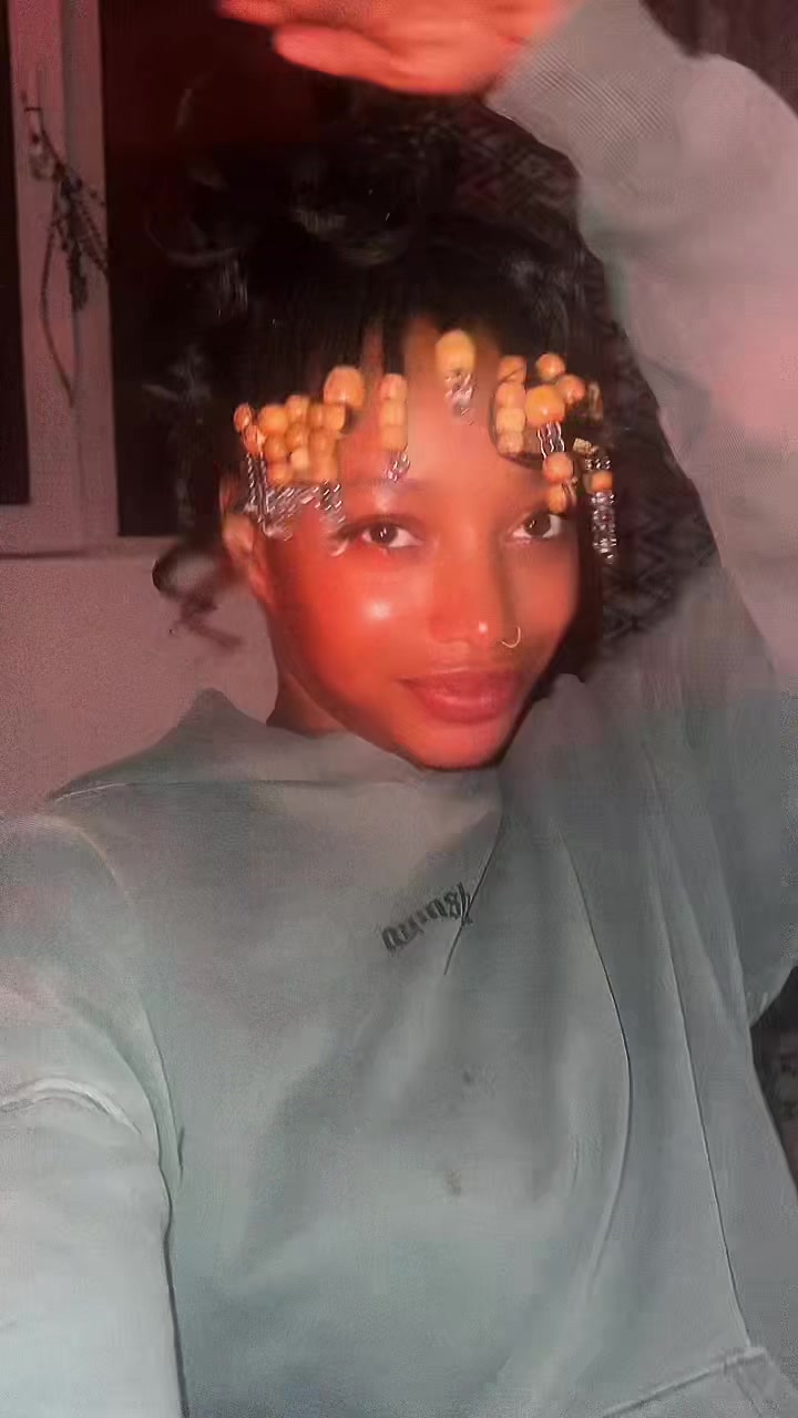 @EllE