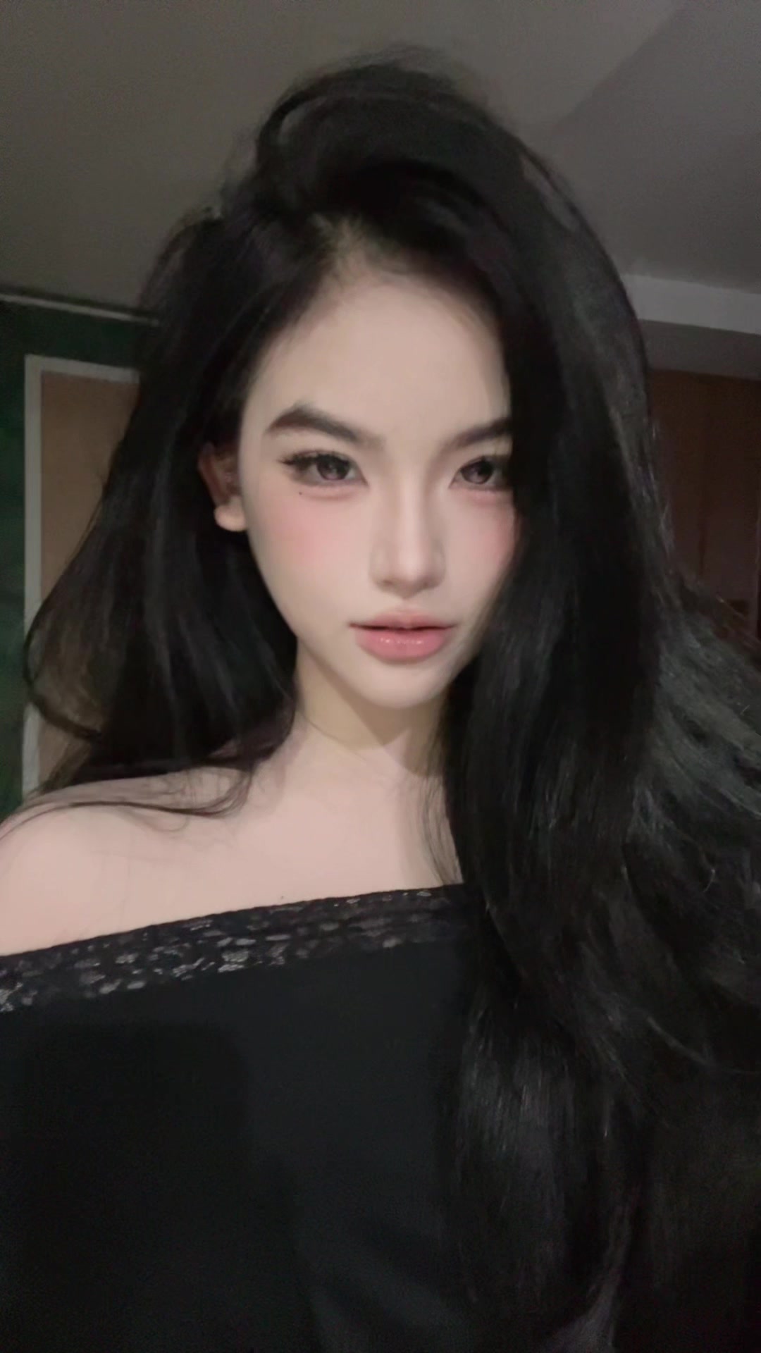 @rosewithqueen