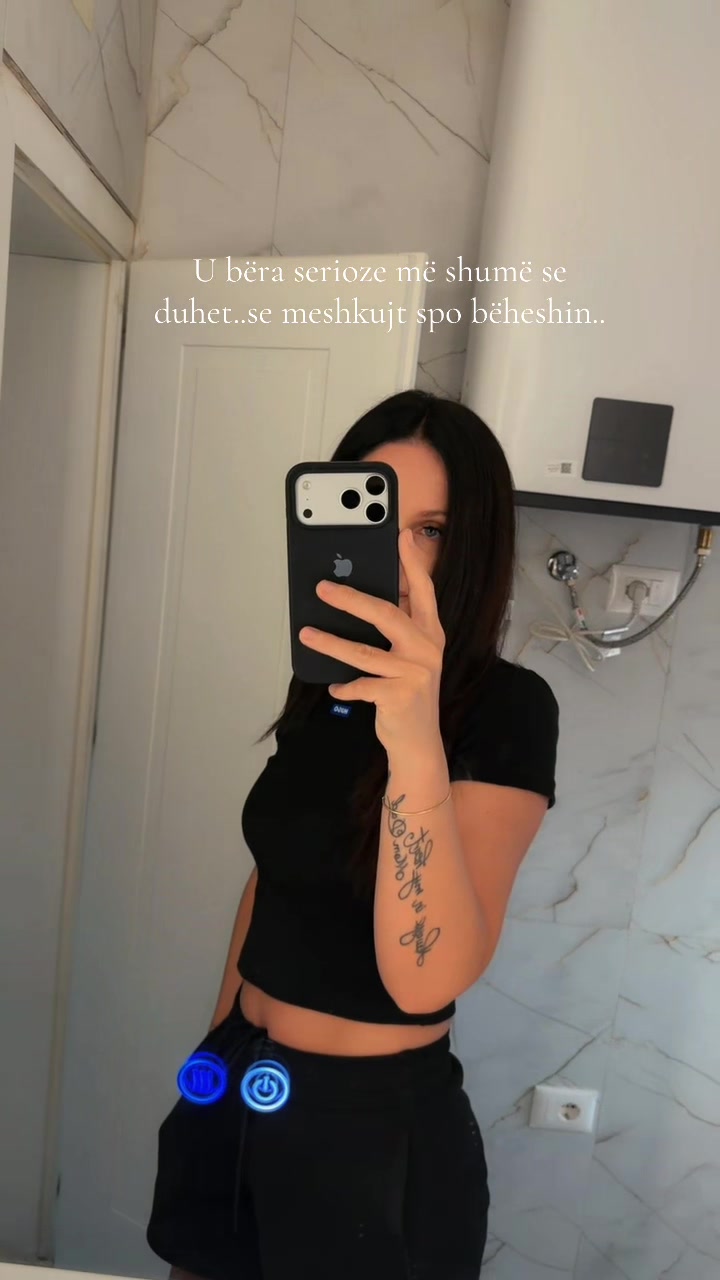 @Tenisa
