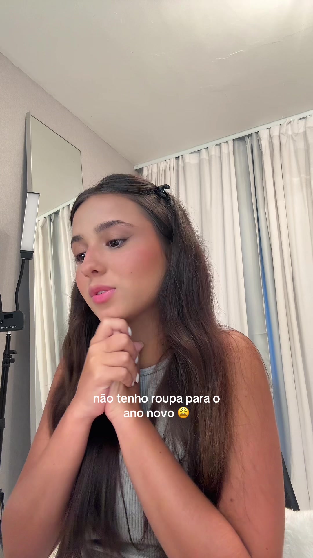 @+ VICKY QUEIROZ
