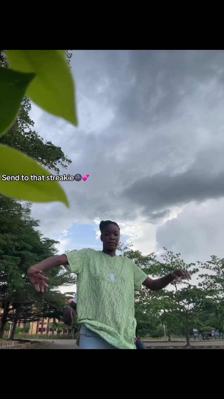 @xoxo.welovechrys