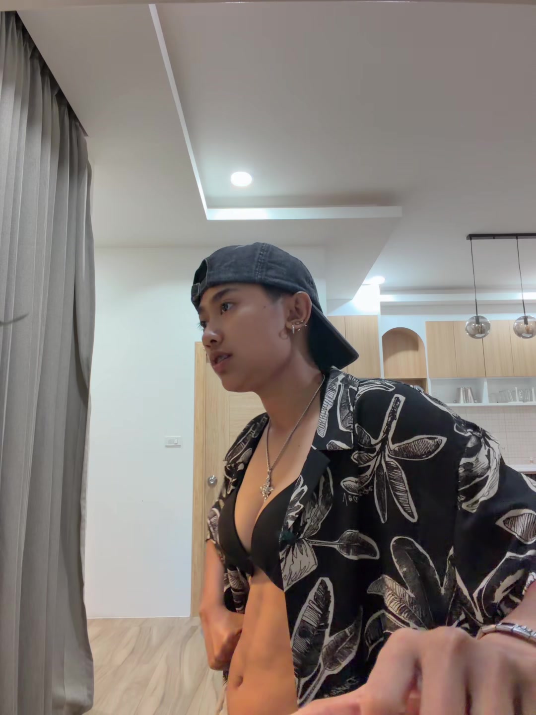 @&rdquo;แพรวดีเอ็ม&ldquo;