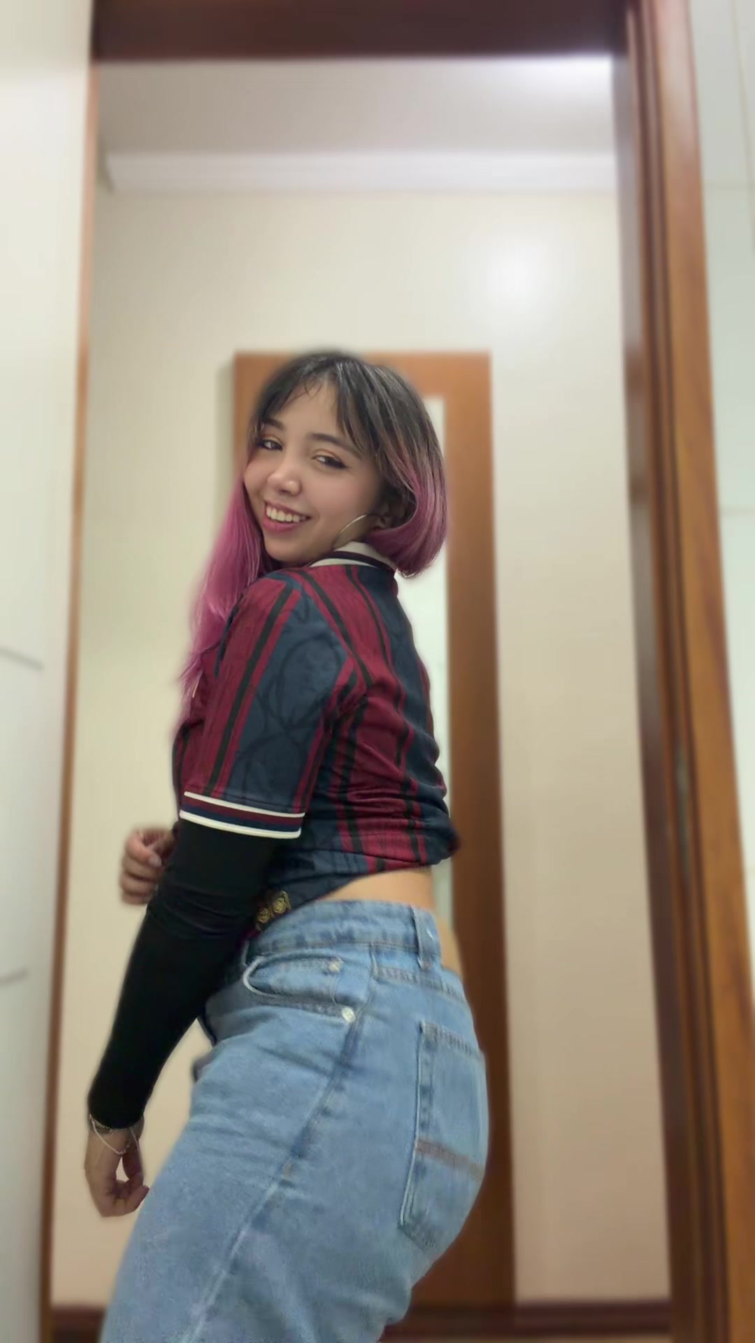 @J U L I 🫰