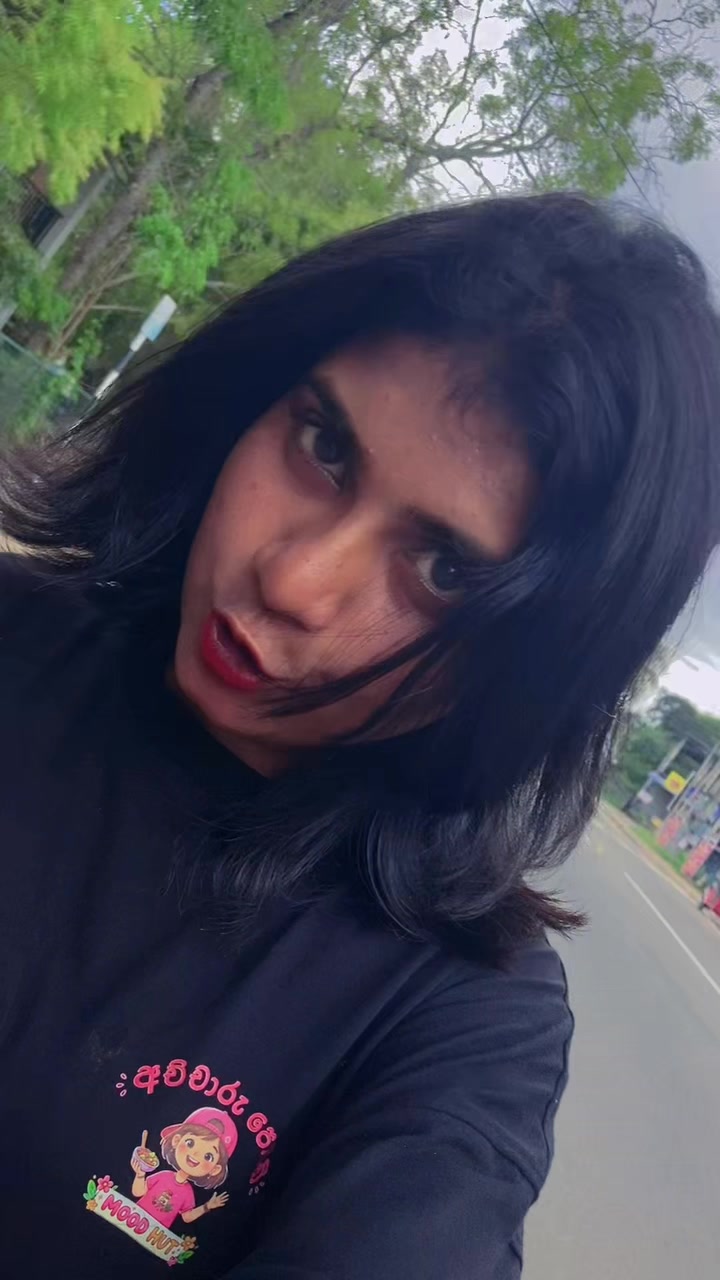 @පොඩ්ඩී.._ 🐣🥹