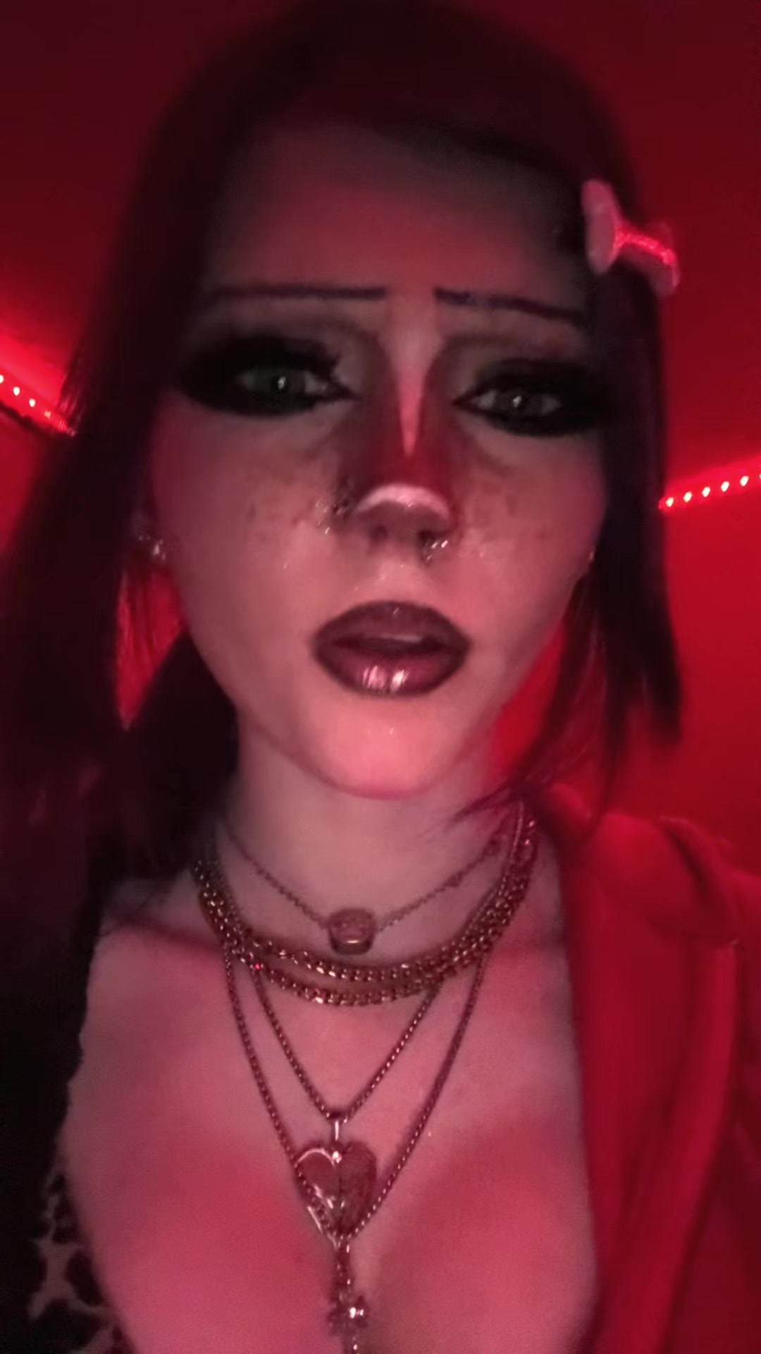 @🦇🪽:3