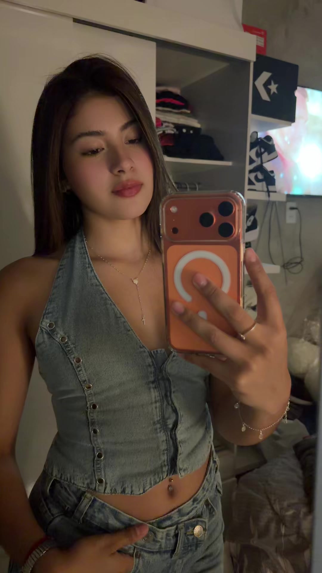 @Camila