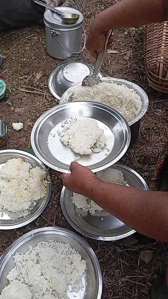@योगिता गुरुङ