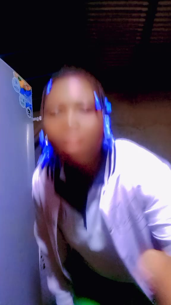 @Elise
