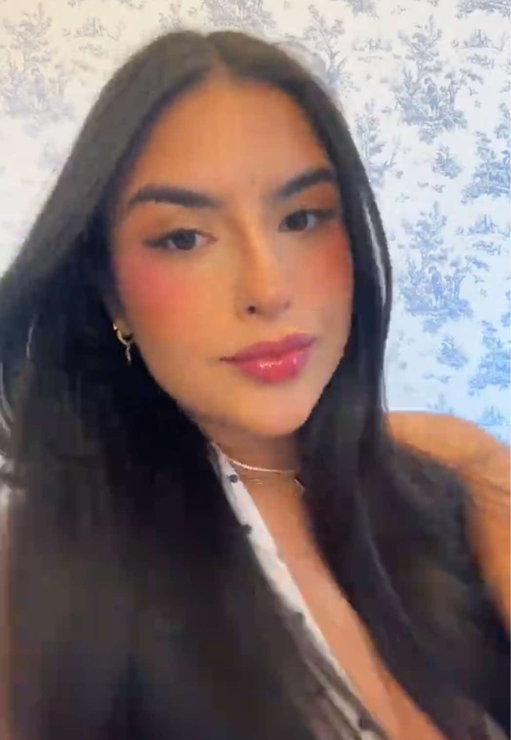 @Bella