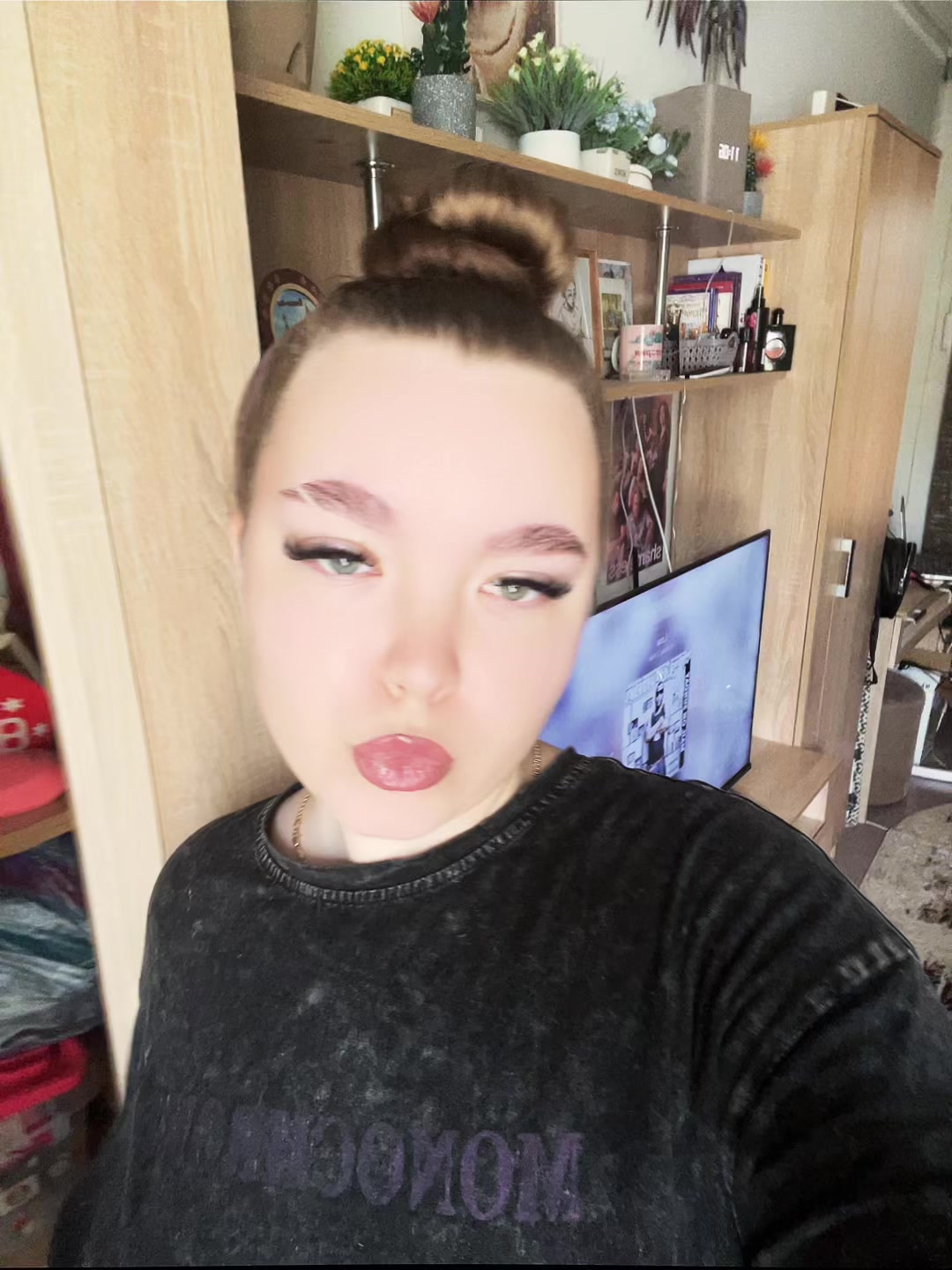 @viks_lips
