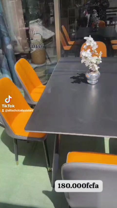 @Sister’s trading