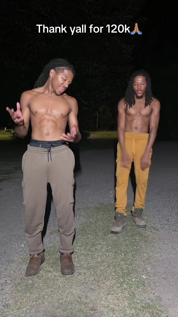 @Ghettotwins_