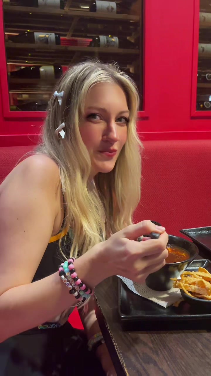 @LittleAmberAmethyst