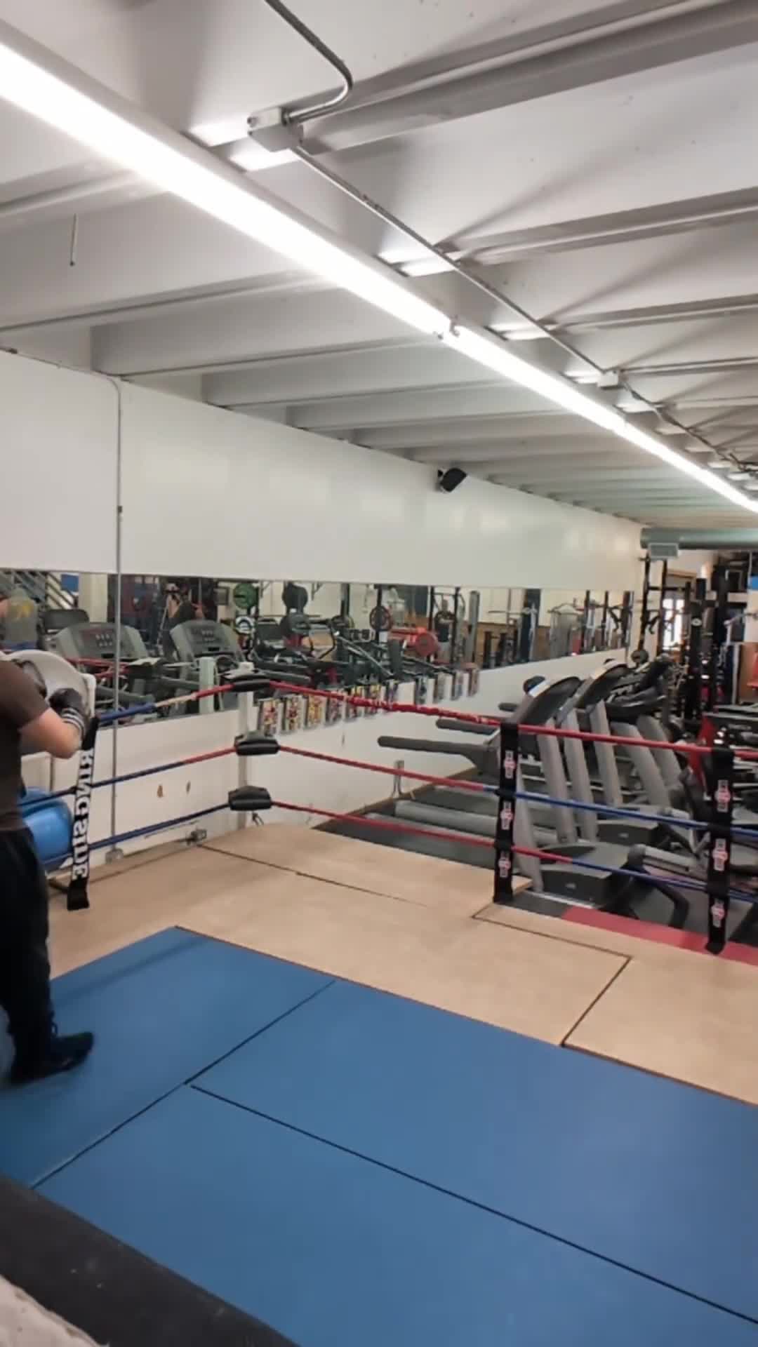 @Jonathon Guyer Boxing Shop