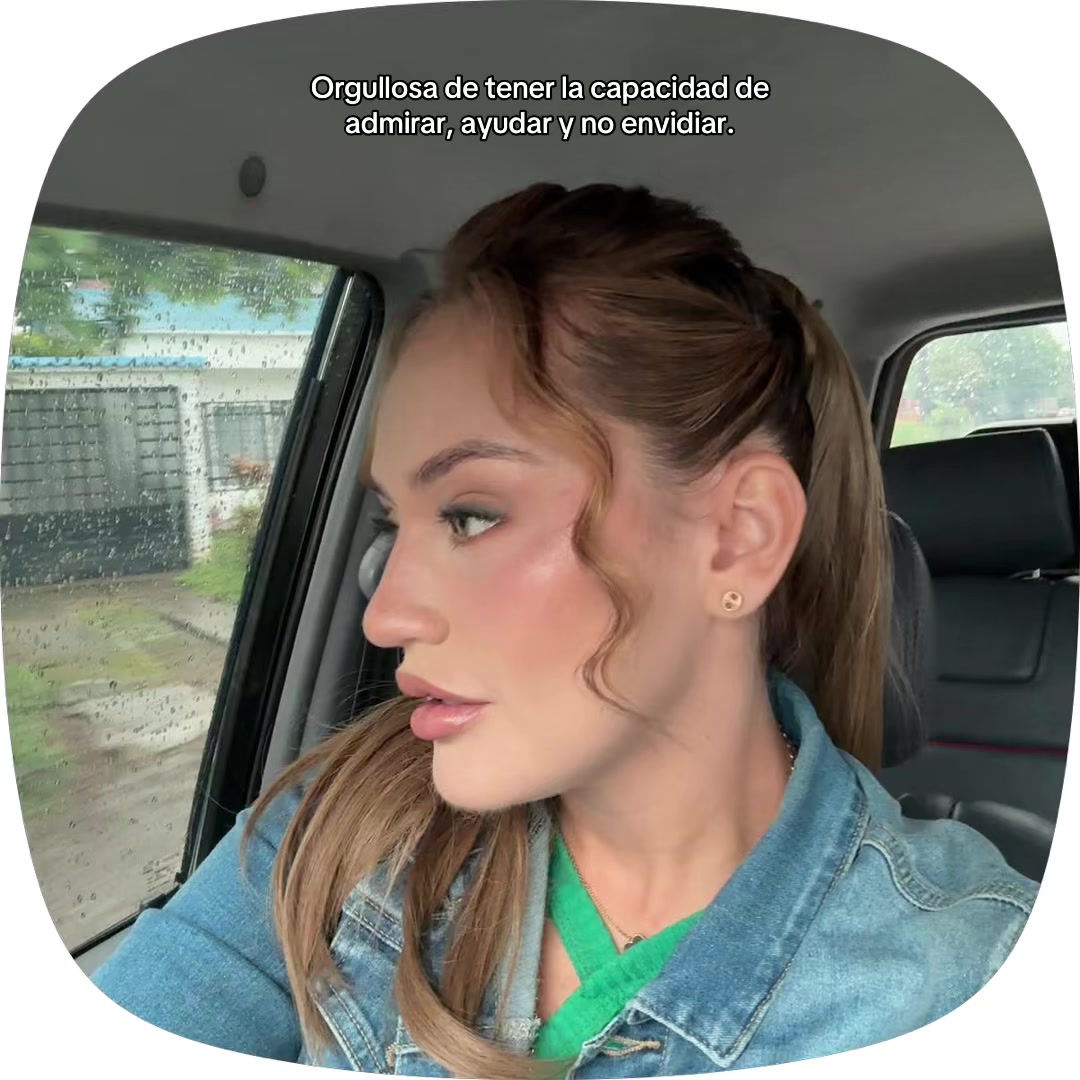 @Angie Prada