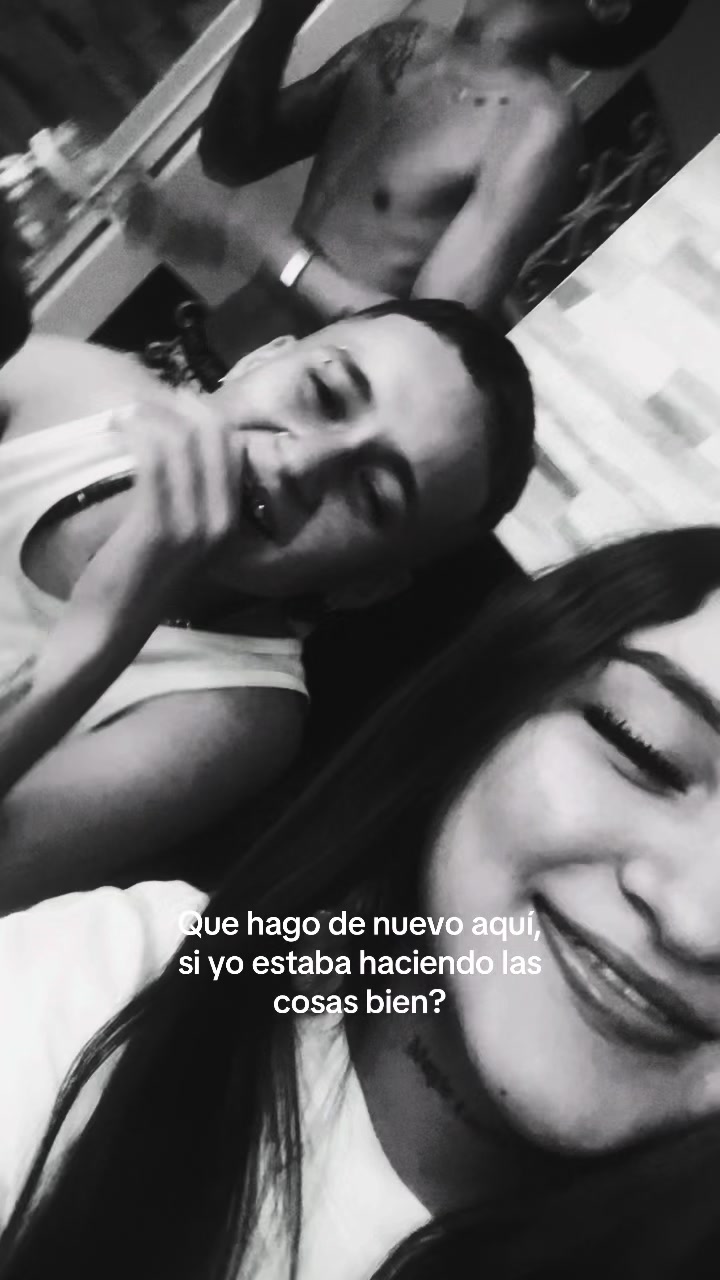@Dani🧸