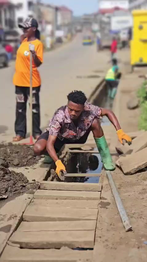 @Royal Boy 237