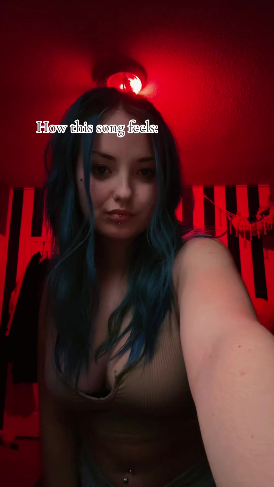 @thatbluehairbaddie