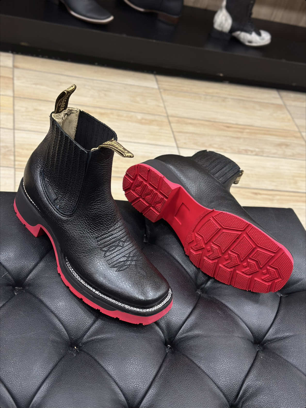 @Lara boots