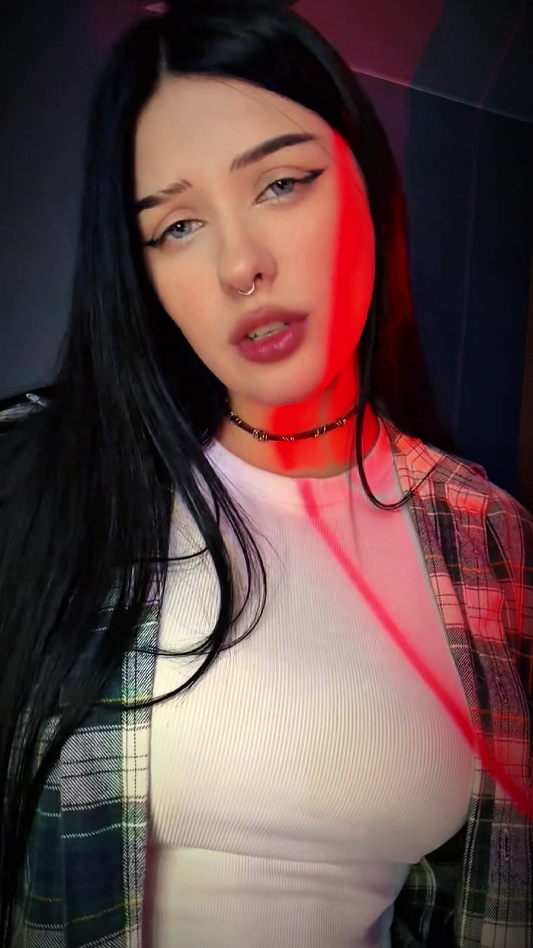 @Sasha Gromova