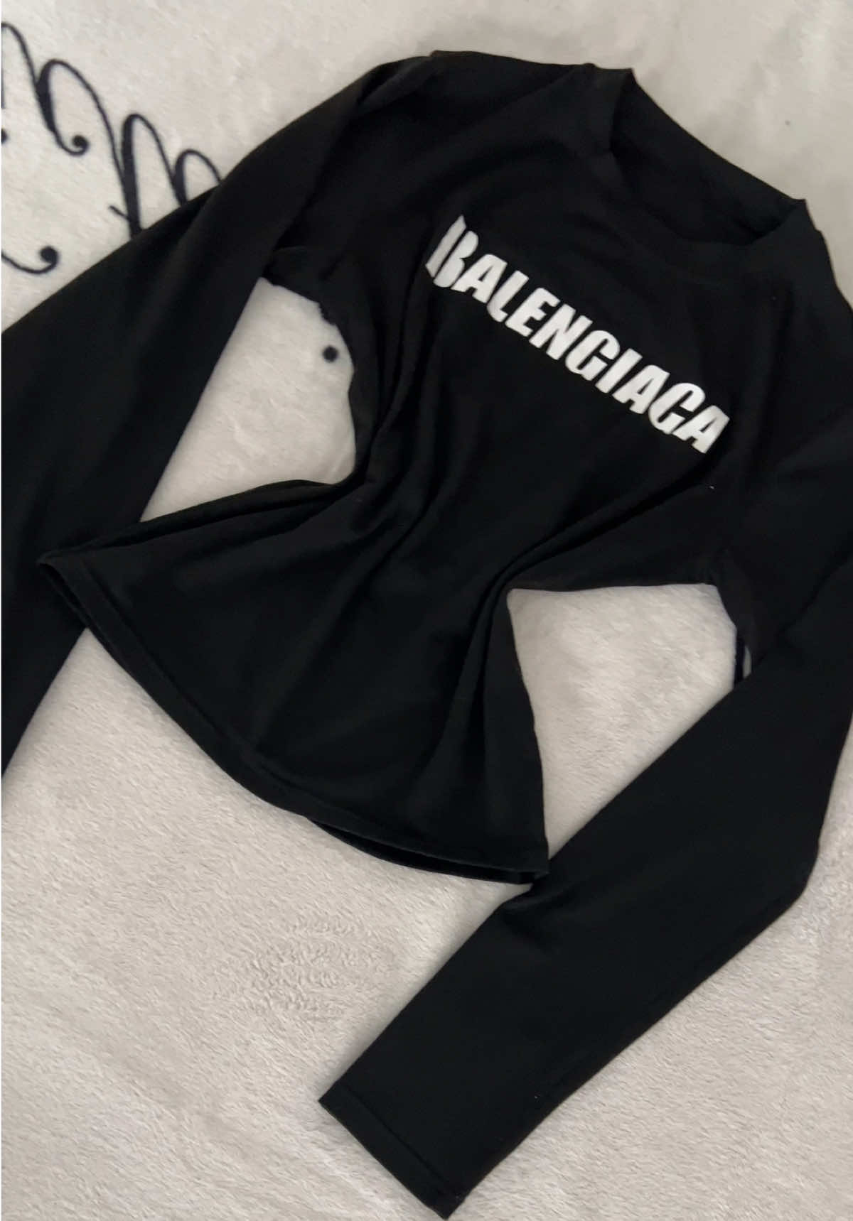 @LysshotCouture