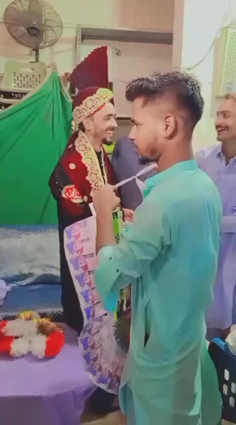 @*اپنی تنہائی میں بہتر ہوں** 😔