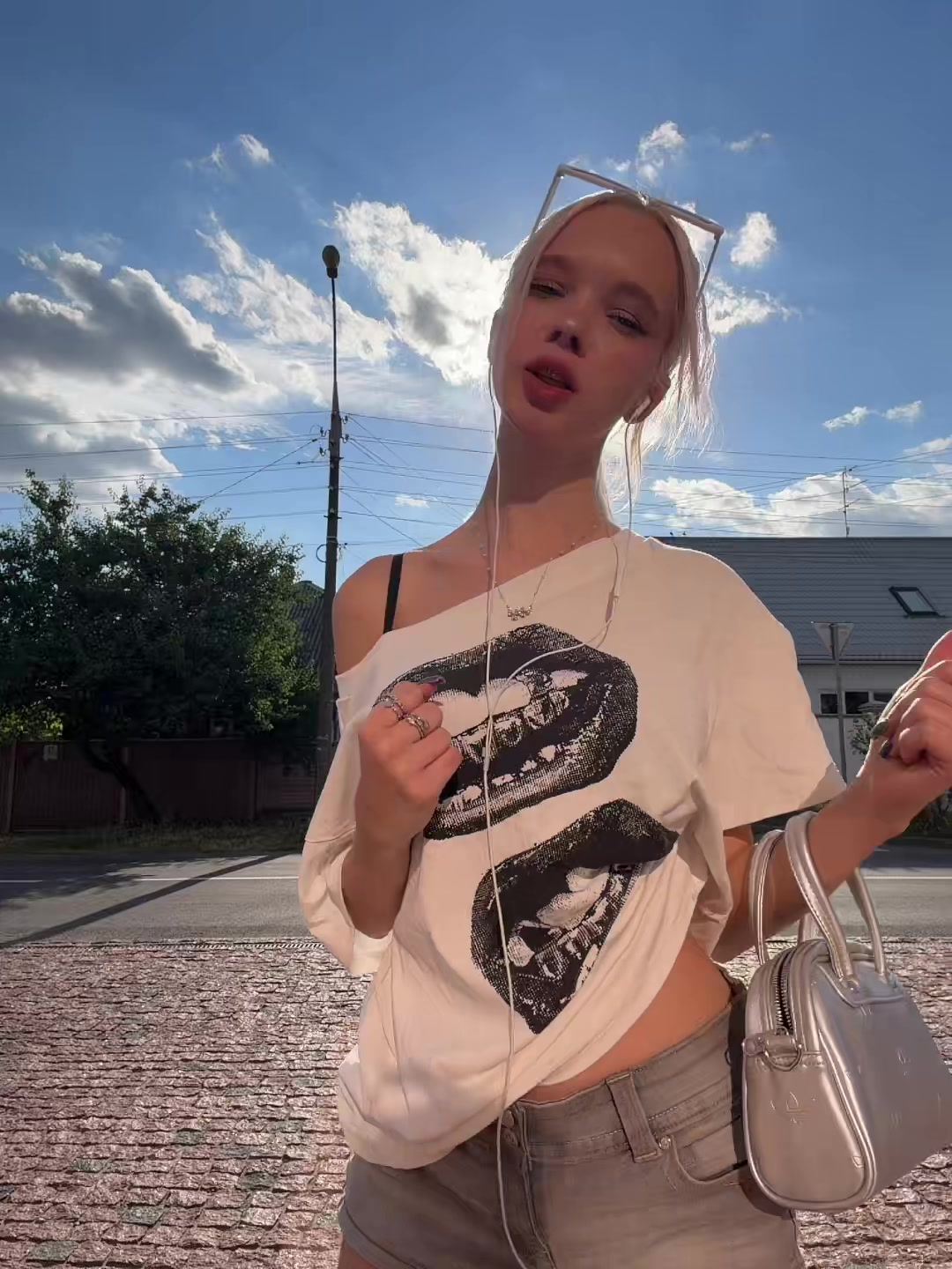 @K