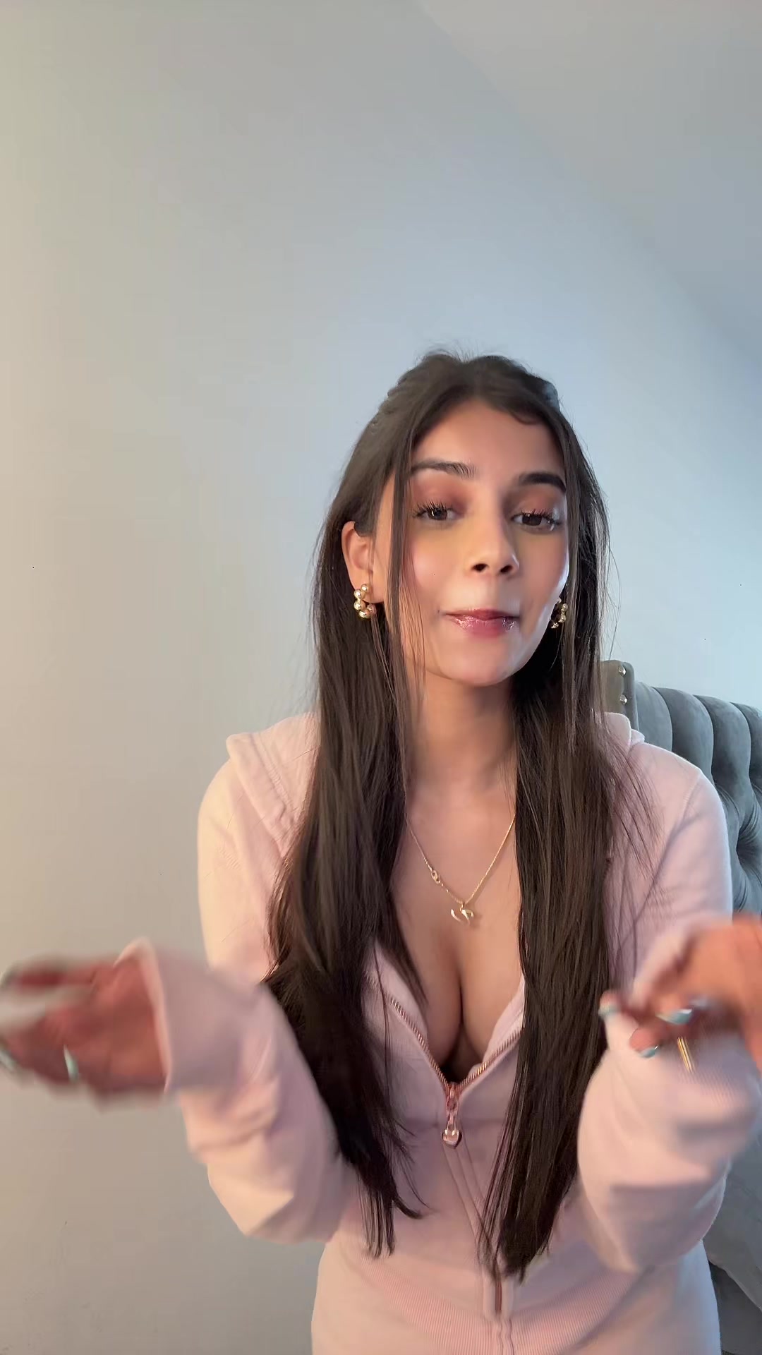 @v
