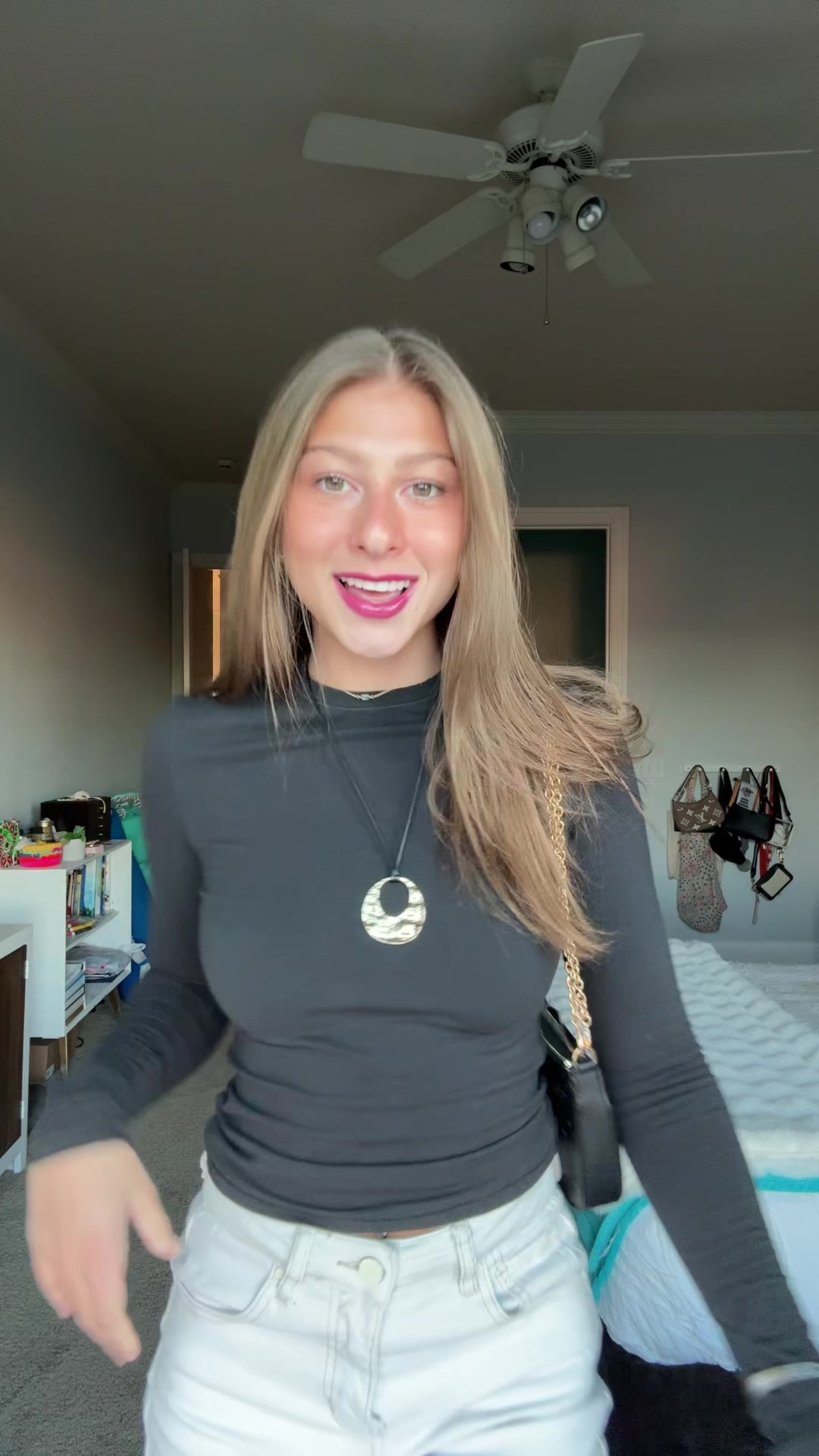 @Mia